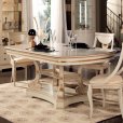 Vicent Montoro, classic dining table fron Spain, classic dining rooms.